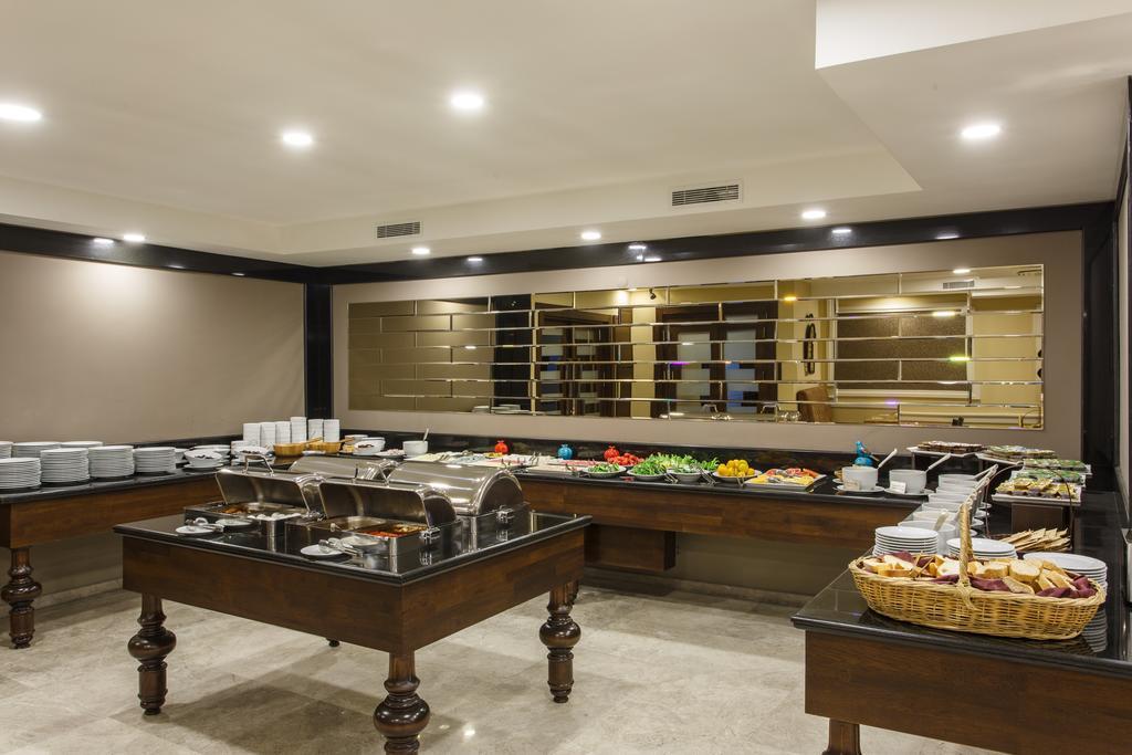 Antroyal Hotel Antalya Extérieur photo