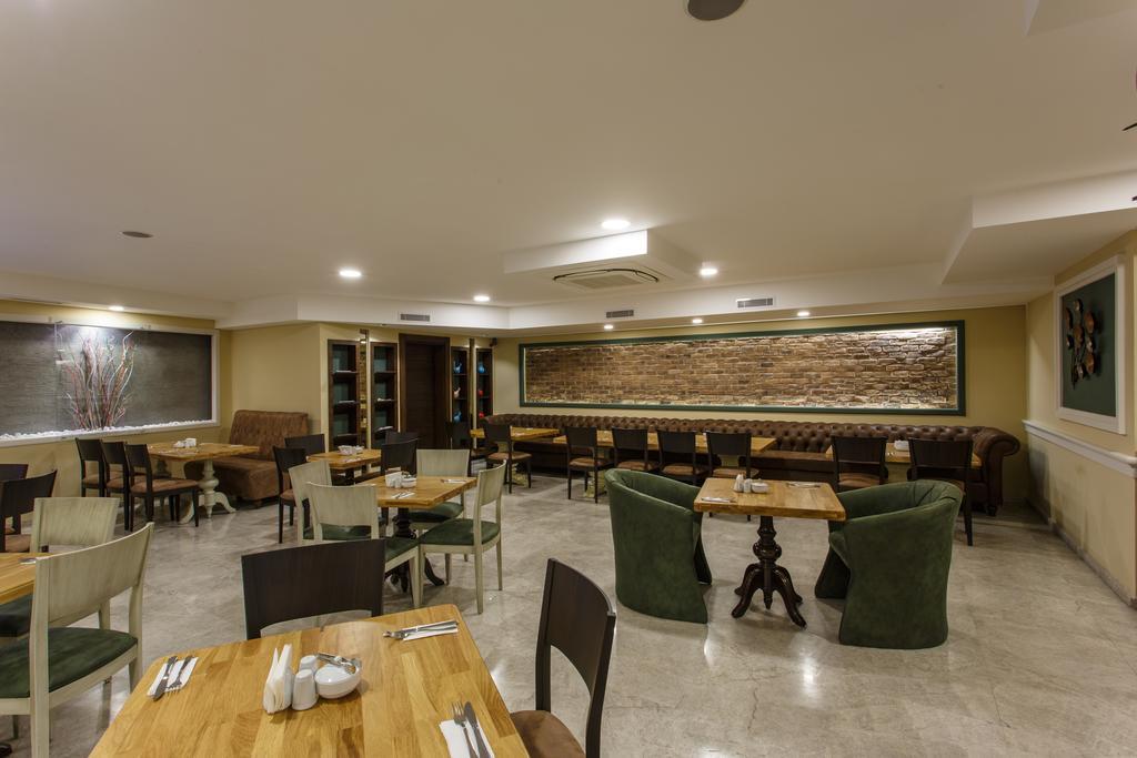 Antroyal Hotel Antalya Extérieur photo