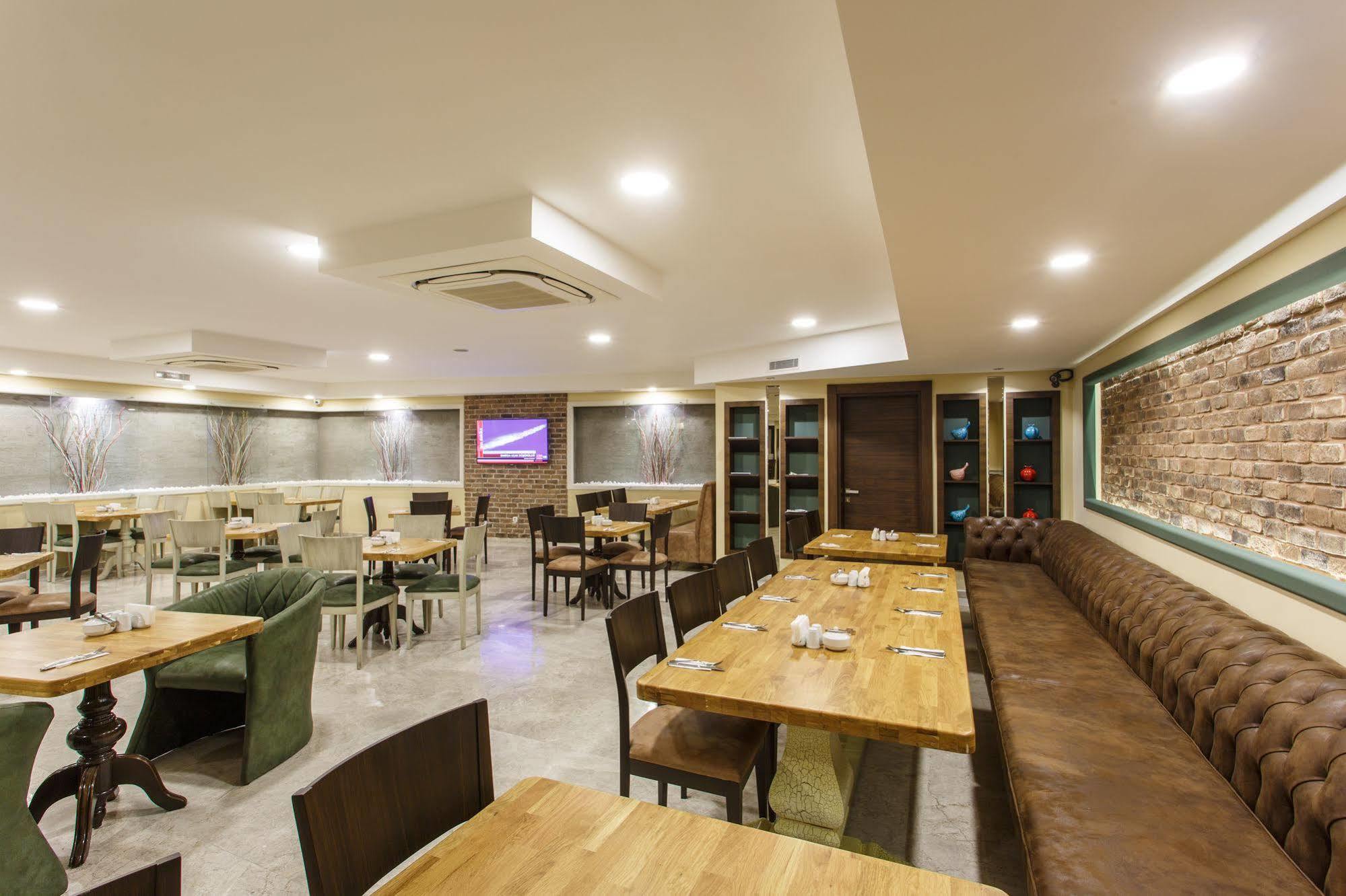 Antroyal Hotel Antalya Extérieur photo