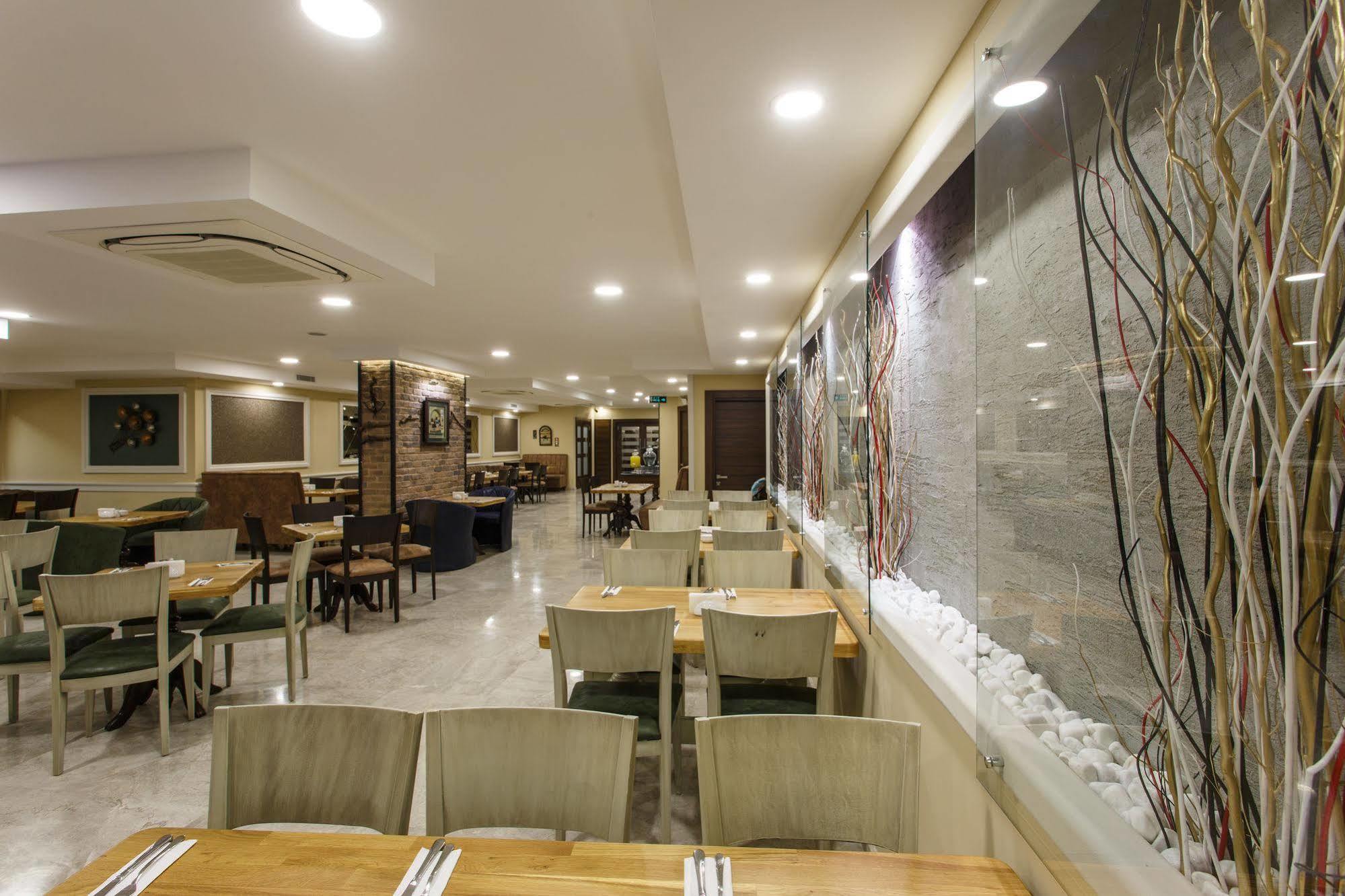 Antroyal Hotel Antalya Extérieur photo