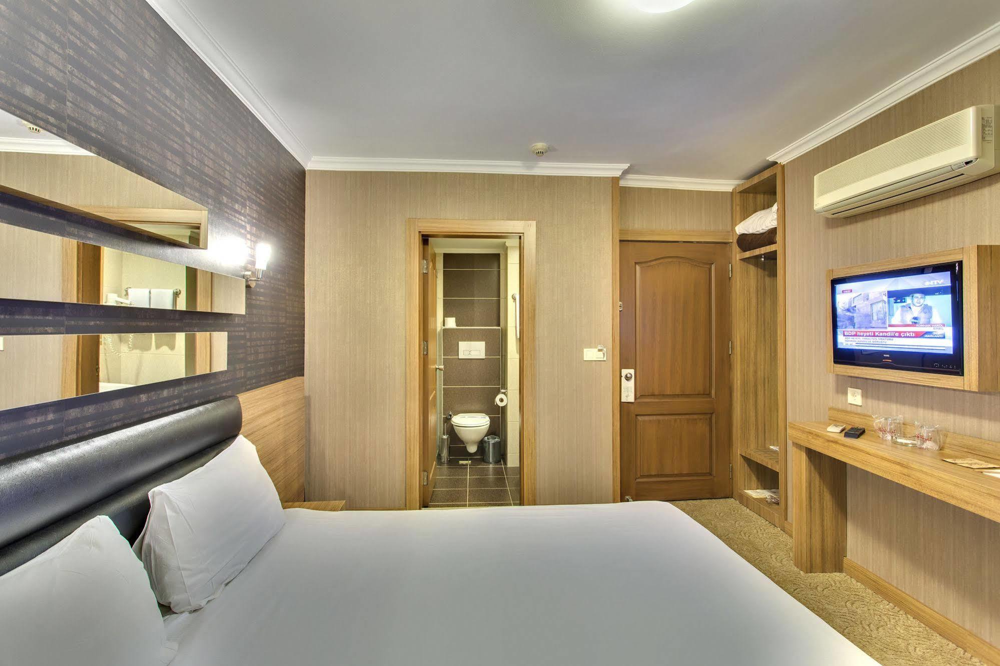 Antroyal Hotel Antalya Extérieur photo