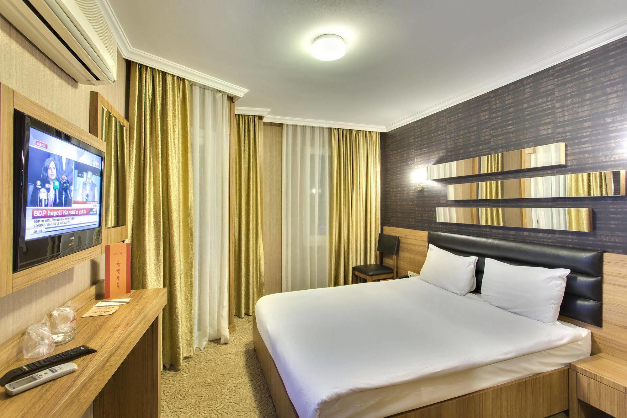Antroyal Hotel Antalya Extérieur photo